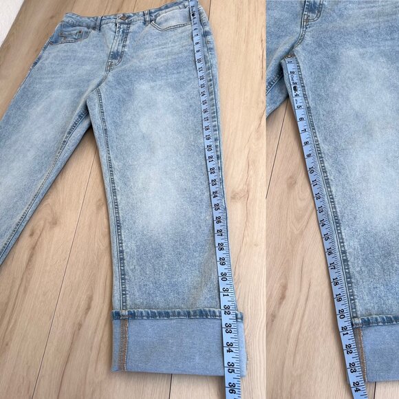 Frye High-Rise Crop Cuffed Hem Light Wash Stretch Jeans (10) Minimalist /Neutral - Picture 10 of 16